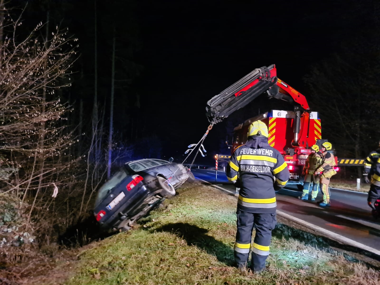 PKW schlitterte in Graben