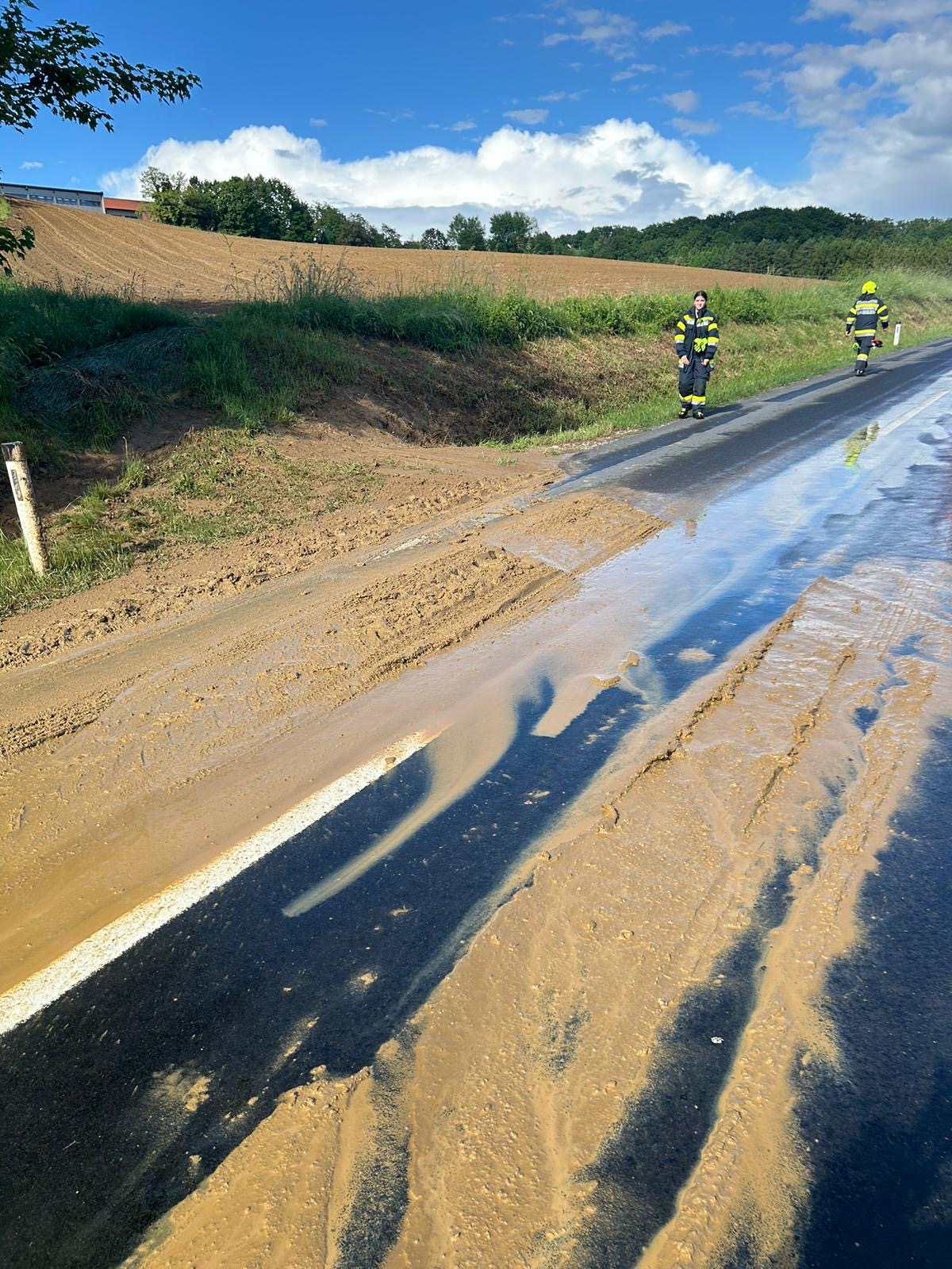 Überschwemmungen nach schweren Regenfällen