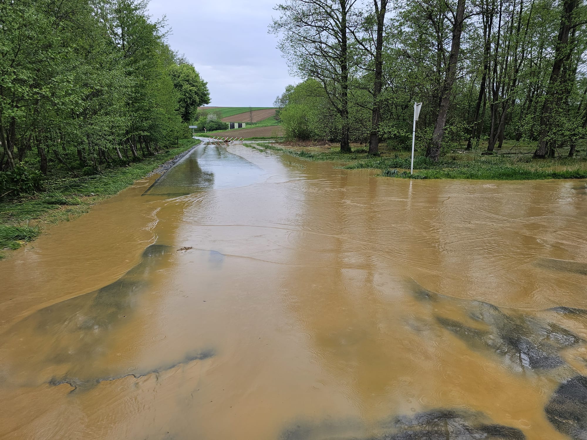 Starke Unwetter und Überschwemmungen